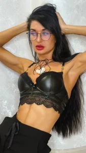AriannaCruise Total black 🖤 Pic 6