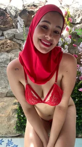 ShanaJamilA smile can be more dangerous than any piece of clothing. 😈🥵图片 3