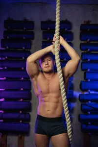 only_s_alexのErotic gym photoshootの 2枚の写真