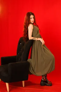 AntonellaEscuderoDangerous Charm图片 4