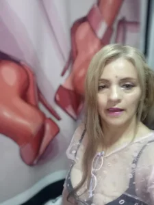 Galia_Mature Public Pic 6