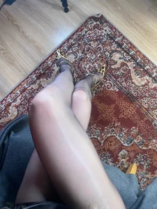 goddess_aphroditte wild heels and sexy pantyhose รูป  2