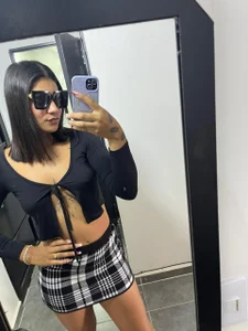 Olivia_yace: Public ( 4 фото)