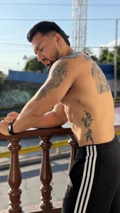 Which one is your favorite?😉🔥 de Regan__  7 photos