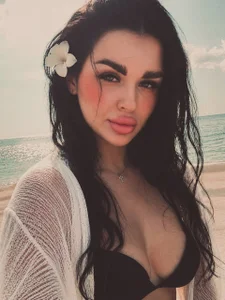 CherrryQueen Public Immagine  4