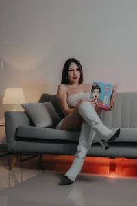 make me lose control🫦 de Maria_Angel01_  4 Imagens