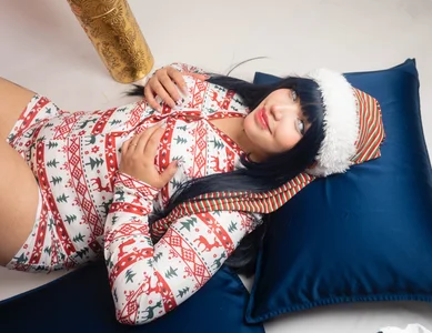 hinata_dolly Merry christmas 🎄🎉 Foto 2