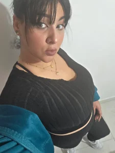 rosebigboobs 😎🤩I want to be your horny sports girl🤩😎 Foto 3