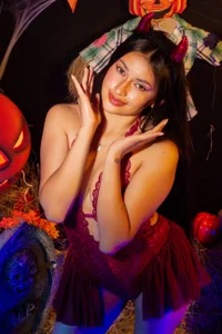 July_gh Public Pic 2