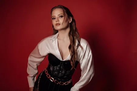 SelinSwarovski Satisfaction Foto 6