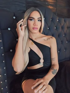 Sara-Smith- Public Foto