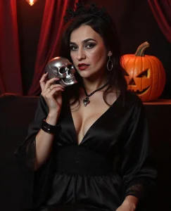 JoyCasidy Queen of the Shadows Pic 2