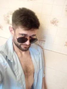fogekaro3 Just me Poză 3