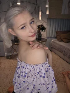 Something tells me that you re good in making evening memorable 💋 od SandyShayes  2 snímek