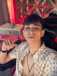 Lion_Foster01: Public ( 5 фото)