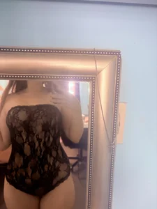 KaylieMorrisのPublicの 4枚の写真