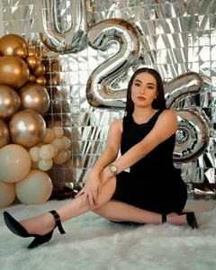 chelsea_bolton_ HAPPY NEW YEARS🍾🍾 Pic 6