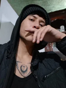 alekromromm . 圖片