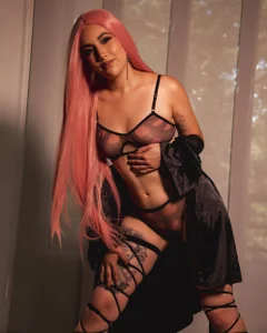 BLACKTSUKI7_ Public  4টি ছবি