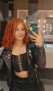 avrilwaynee Public  3টি ছবি