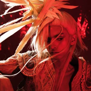 Just a Model de Theevae  Imagens