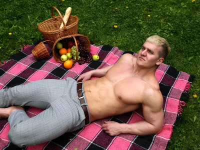 SteeveMuscle Picnic photoshoot. PREVIEW slika