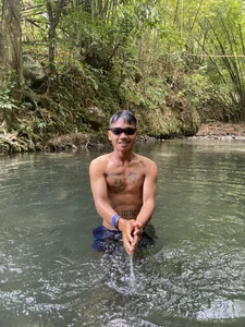 zeusdaven Public 圖片