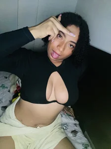 channelrhyss Public Pic 6