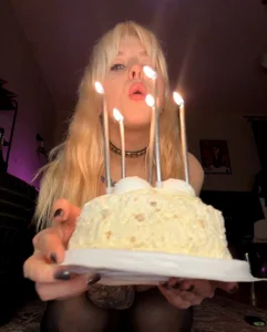 viviennedoll B-DAY STREAM зображення 2