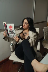 EmmyEvans1 Sensuality is also being elegant Bilde 3