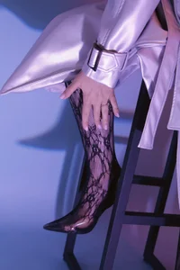 DakotaMabs Hot image in a raincoat and sexy shoes Immagine  2