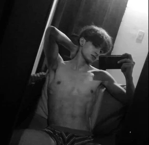 Bonnie_Clyde_X mi boy  4টি ছবি