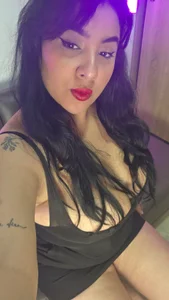 rosevenuss 👩‍❤️‍👩🎈Let’s share the love and joy of always being together… I’m feeling really horny👩‍❤️‍👩🎈 Pic 2