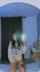 tinymoon-'s photo