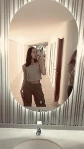 OdetteBiddy Public Pic 6