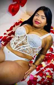 Luna_and_Rose This heart doesn’t whisper… it roars. ❤️‍🔥😈 slika 3