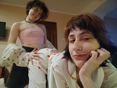 YaniraHalliburton Public Pic 2