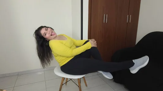 kiraGeineryellow day Bild 7