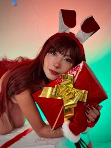 SabrinaSpell_ ✨🎄 Christmas can also be felt on the skin... this album is a free gift for you.❤ Hình