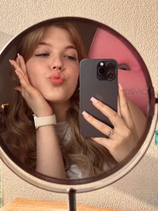 Maya_Rave Public Foto 8