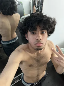 iLoveGirlsOnlyStr8Asf kullanıcısının Look at your daddy with different kind of hairstyles , I’m sexy right 😘🤤? albümü -  7 fotoğraf