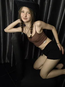 DongMolt Cowgirl Pic 4