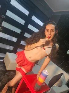 Ivony_Giselle Public صورة واحدة|Ivony_Giselle Public صورتان|Ivony_Giselle Public  3 صور|Ivony_Giselle Public  3 صورة