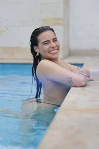 alessia-ferrer1 ✨POOL PARTY Foto