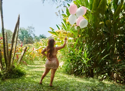 KateVenegas 🎉 It’s my birthday… make a wish on me 💋✨ Foto 6