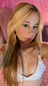 Lezy_ SEXY WHITE Immagine  5