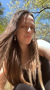 DavinaRay Public  2টি ছবি