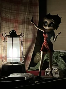 ladyboatlady Public Pic