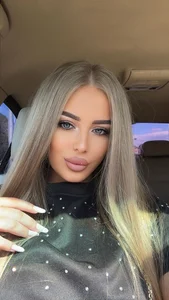 AubrieleRouj1 Public Foto