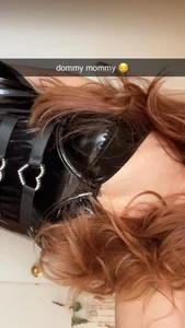 love for the queen od 1evilqueen  4 snímek